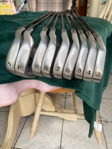 Second hand golf - second, clubs